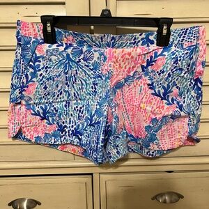 Lilly Pulitzer pull on shorts